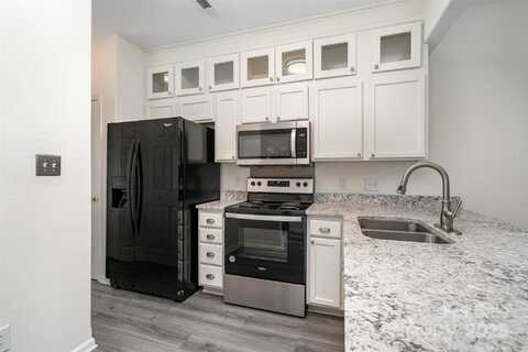 4028 Center Place Drive, Harrisburg, NC 28075