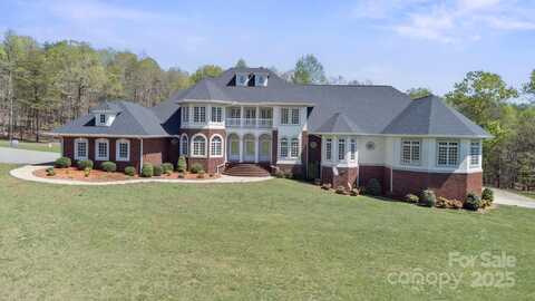 447 Willow Pond Lane, Hiddenite, NC 28636
