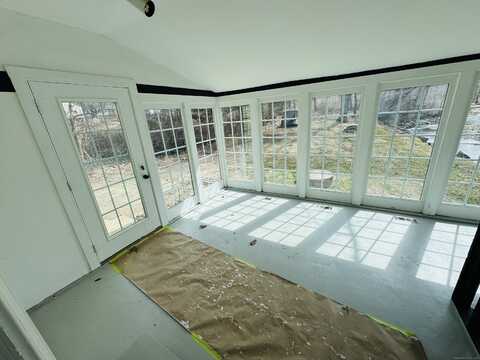 19 Huntington Road, Scotland, CT 06264