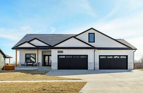 2004 Bluebell Drive, Norwalk, IA 50211