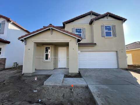 1484 Concord Way, Dinuba, CA 93618