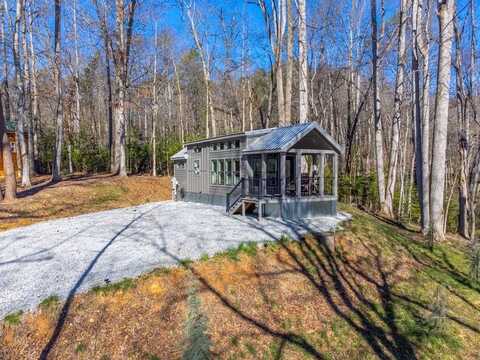 52 Southern Haven Lane, Franklin, NC 28734