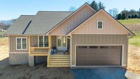 202 Jackson Heights, Franklin, NC 28734
