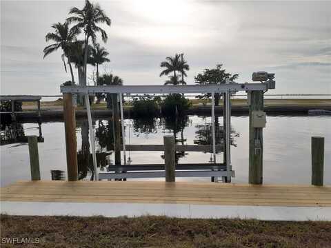 2585 3rd Street, Matlacha, FL 33993