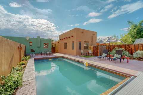 1004 21ST Street NW, Albuquerque, NM 87104