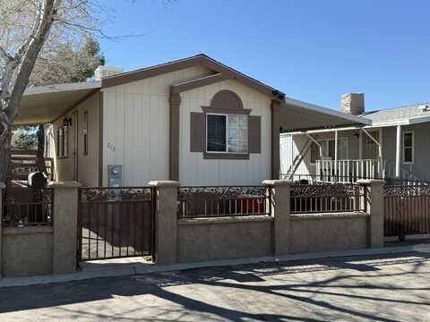 45800 Challenger Way, Lancaster, CA 93535
