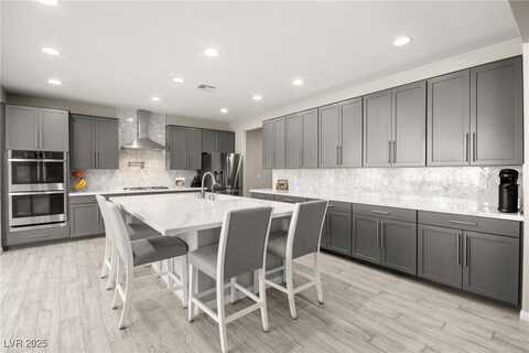 70 Pikiariki Court, Las Vegas, NV 89183