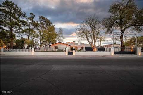 5700 N Torrey Pines Drive, Las Vegas, NV 89130