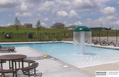 9016 N 171st Street, Bennington, NE 68007