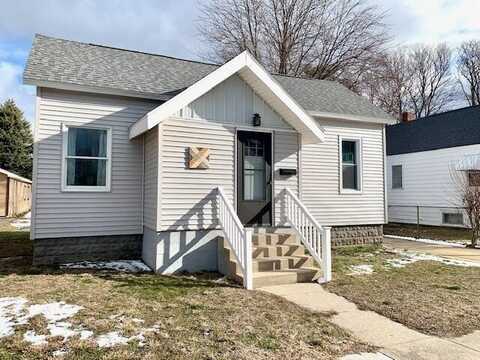 707 Diana Street, Ludington, MI 49431