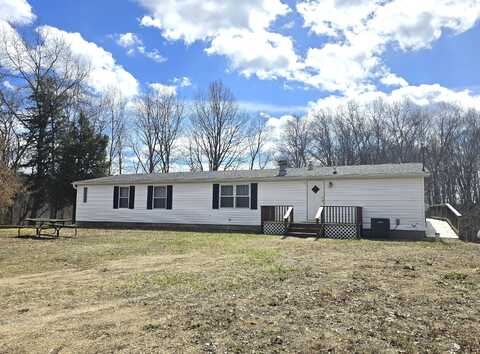 2801 W Dowling Road, Delton, MI 49046