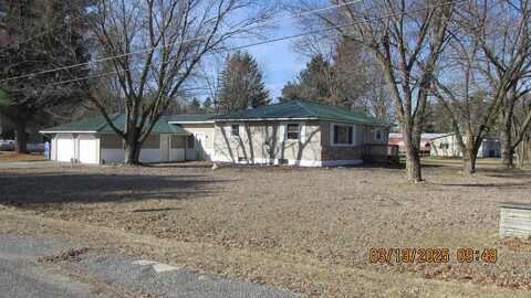 7579 W Stanton Road, Stanton, MI 48888