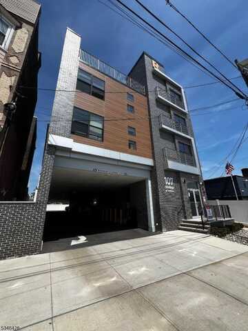 107 E Westfield Ave, Roselle Park, NJ 07204