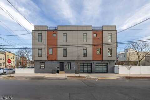 89 Lincoln St, Jersey City, NJ 07307