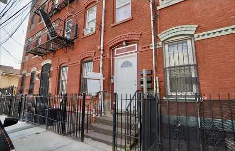 37 HARMON ST, JC, Bergen-Lafayett, NJ 07304
