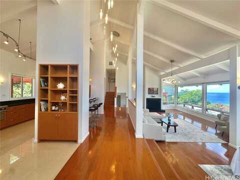 1735 Laukahi Street, Honolulu, HI 96821
