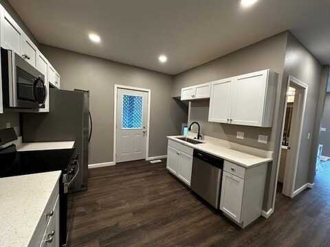 905 E Burlington Street, IowaCity, IA 52240