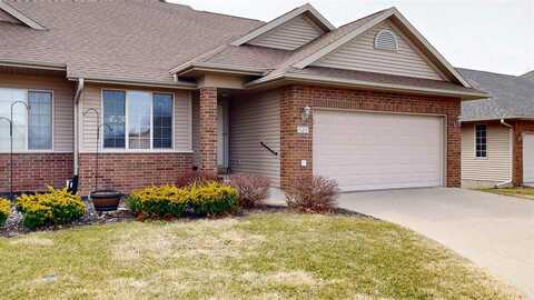 125 E Tartan Dr, NorthLiberty, IA 52317