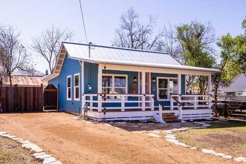 509 N Robinson Ave, Kerrville, TX 78028
