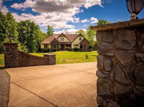 356 Latigo Point, Milton, WV 25541