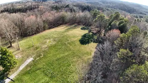 1305 Hawk Creek Road, London, KY 40741