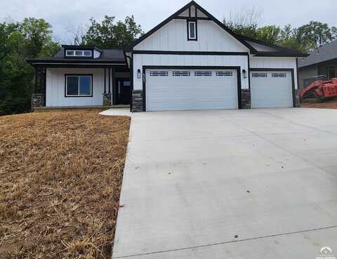 6353 Crescent Rim Drive, Ozawkie, KS 66070