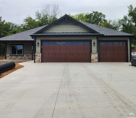 6365 Crescent Rim Drive, Ozawkie, KS 66070