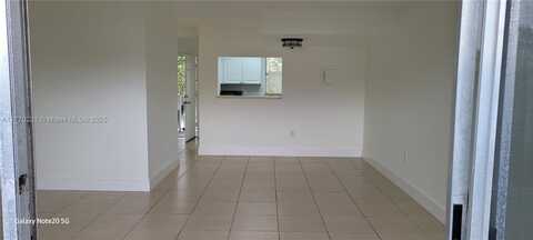 9365 Fontainebleau Blvd, Miami, FL 33172