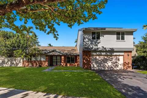 621 Lexington Ave, Davie, FL 33325