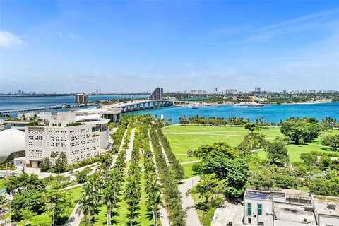 900 Biscayne Blvd, Miami, FL 33132
