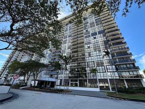 600 NE 36th St, Miami, FL 33137