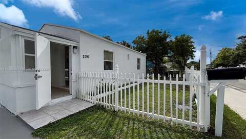 206 NE 2nd Ave, Hallandale Beach, FL 33009