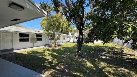 329 NE 2nd St, Hallandale Beach, FL 33009