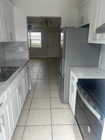 6191 SW 37th St, Davie, FL 33314