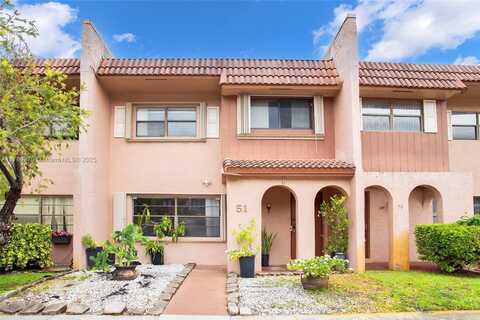 51 Matador Ln, Davie, FL 33324