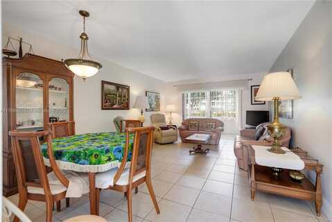 4431 NW 16th St, Lauderhill, FL 33313