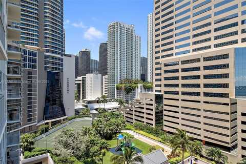 1111 Brickell Bay Dr, Miami, FL 33131