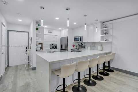 490 Westree Ln, Plantation, FL 33324