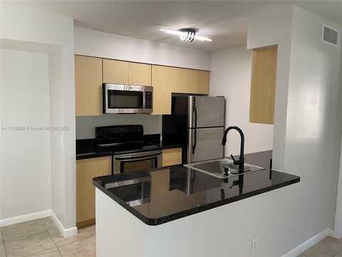 751 NW 104th Ave, Pembroke Pines, FL 33026