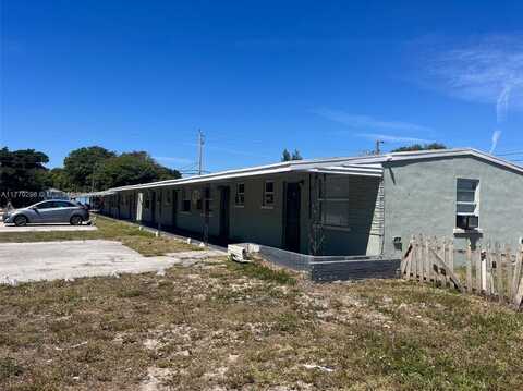 977 Miner Rd, Lake Worth, FL 33462