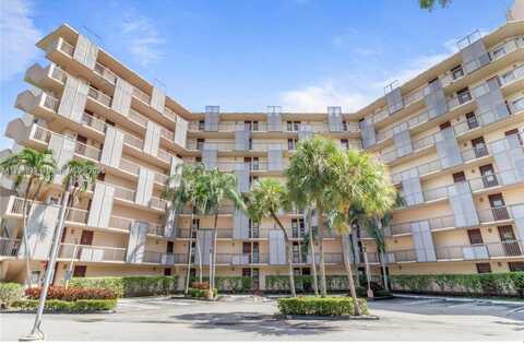 3301 N Country Club Dr, Aventura, FL 33180