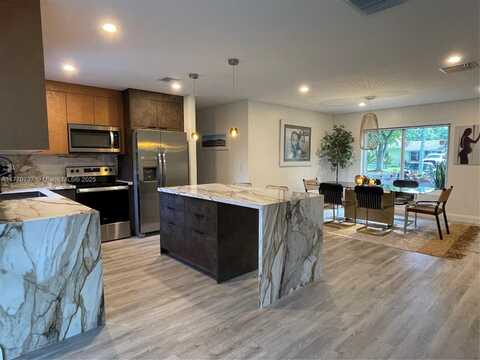 5733 Madison Street, Hollywood, FL 33023