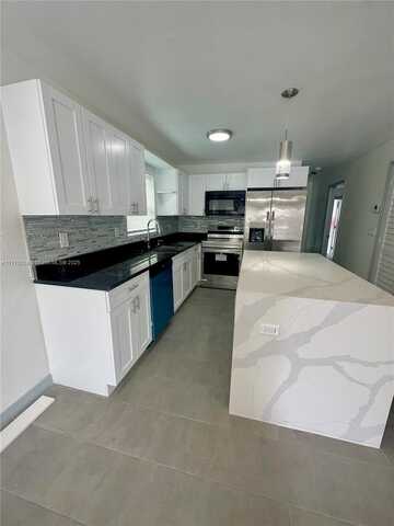 1431 NE 152nd Ter, North Miami Beach, FL 33162