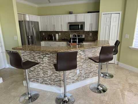 4858 NW 108th Psge, Doral, FL 33178