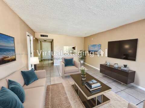 9350 Fontainebleau Blvd, Miami, FL 33172
