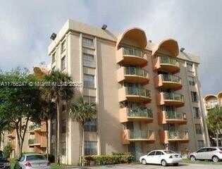 9350 Fontainebleau Blvd, Miami, FL 33172