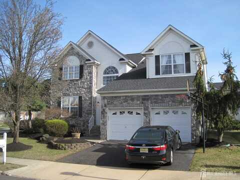 18 SEMINOLE Court, Monroe, NJ 08831