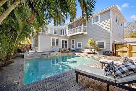 425 20TH AVENUE NE, Saint Petersburg, FL 33704