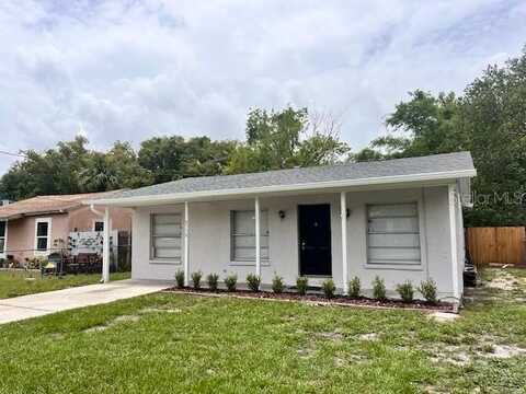 8518 N LYNN AVENUE, TAMPA, FL 33604