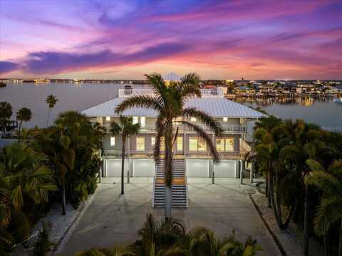 899 BAY ESPLANADE, CLEARWATER BEACH, FL 33767